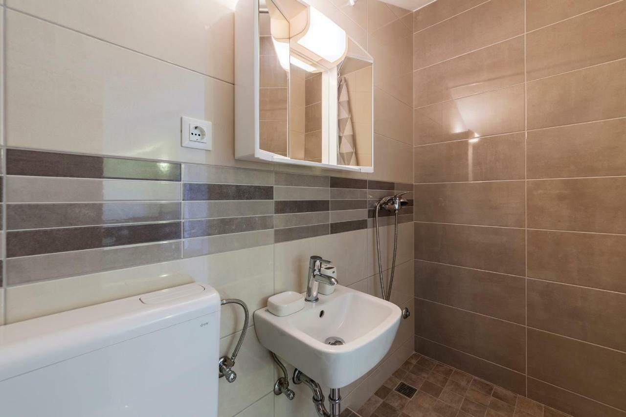Apartmani Suzi Pula Luaran gambar