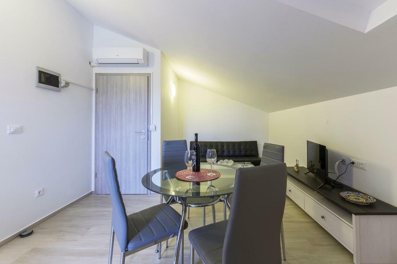 Apartmani Suzi Pula Luaran gambar