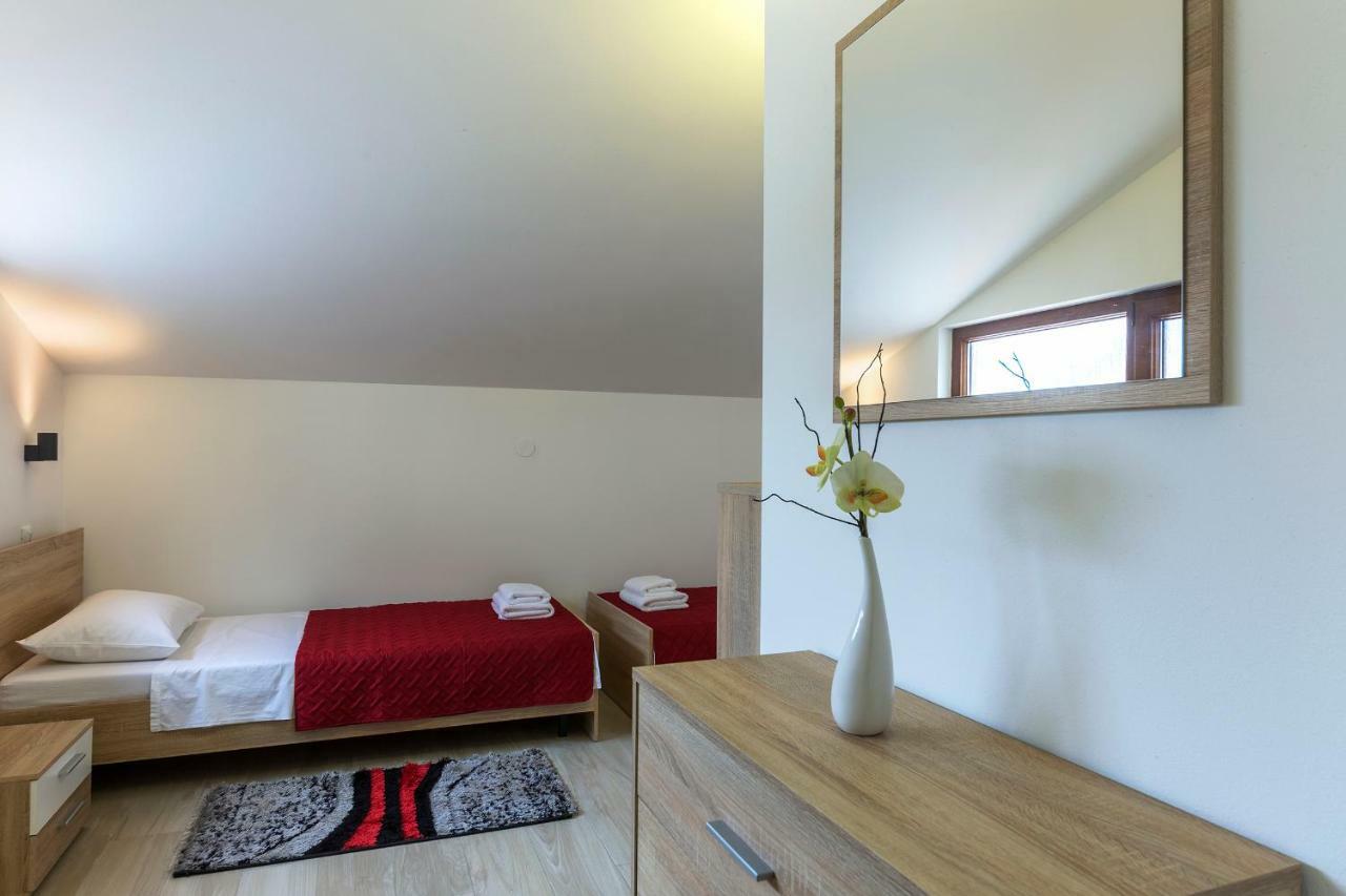 Apartmani Suzi Pula Luaran gambar