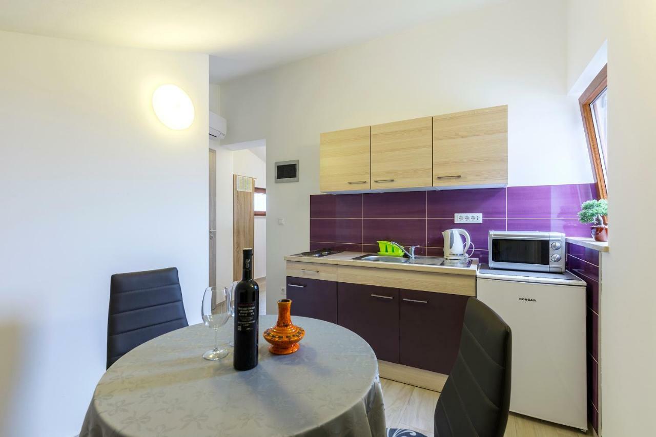 Apartmani Suzi Pula Luaran gambar